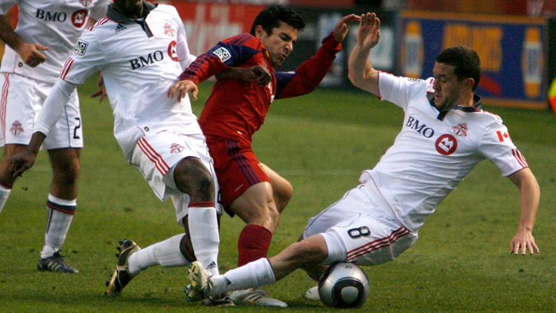 Tony Beltran predviedol najkrajší obranný zákrok sezóny